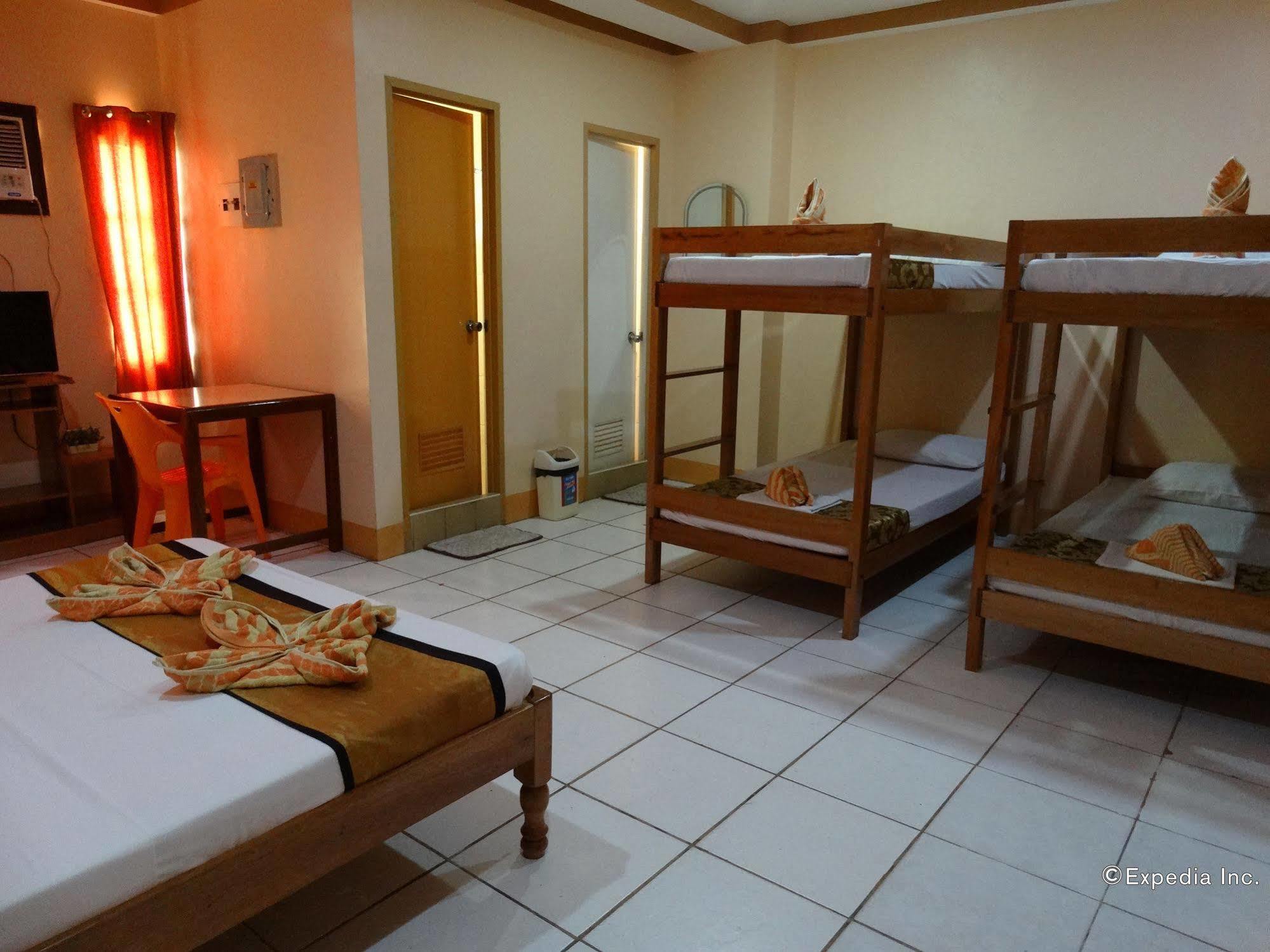 Corazon Tourist Inn Puerto Princesa Екстериор снимка