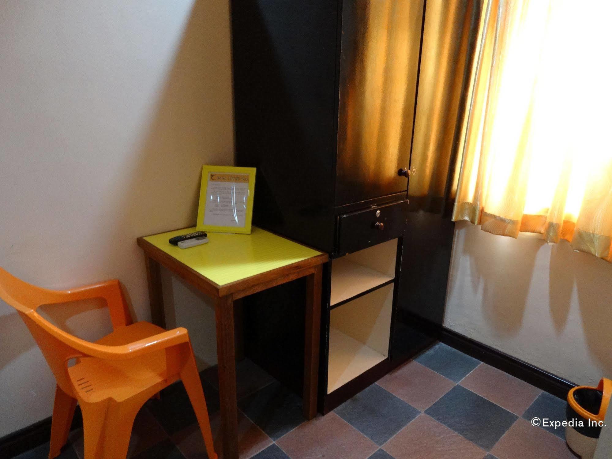 Corazon Tourist Inn Puerto Princesa Екстериор снимка